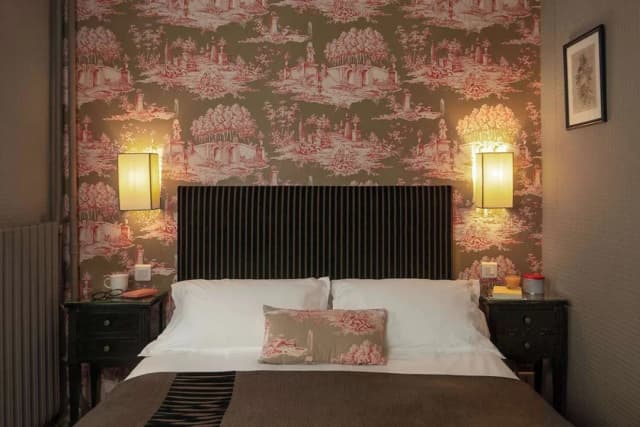 오텔 루이종-트래디셔널 더블룸-4