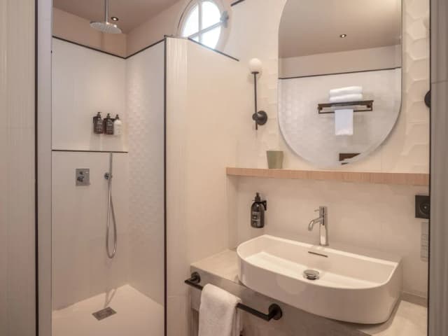 오텔 루이종-이그제큐티브 트리플룸 (Twin)-3