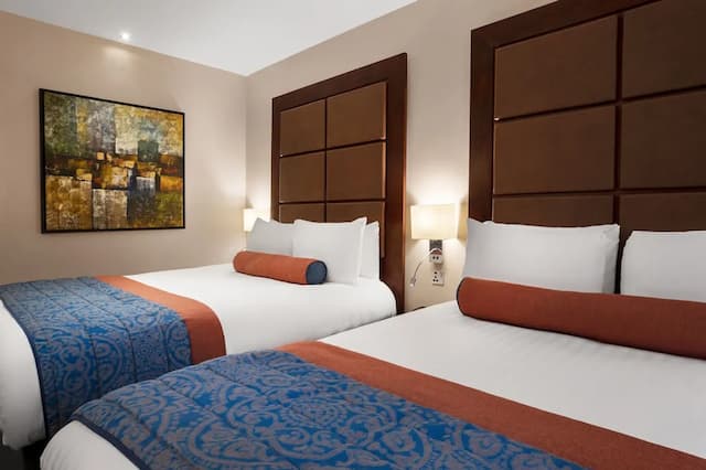 Leonardo Royal London St Paul’s-Superior room with 2 Queen beds-1