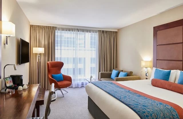 Leonardo Royal London St Paul’s-Executive Room with King Bed-1