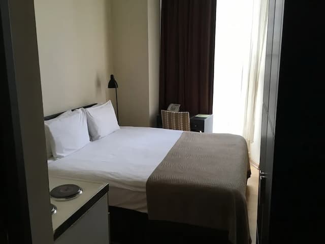 The Royale Chulan Hyde Park-Standard Double Room-4