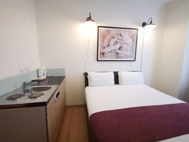 The Royale Chulan Hyde Park-Standard Double Room-10