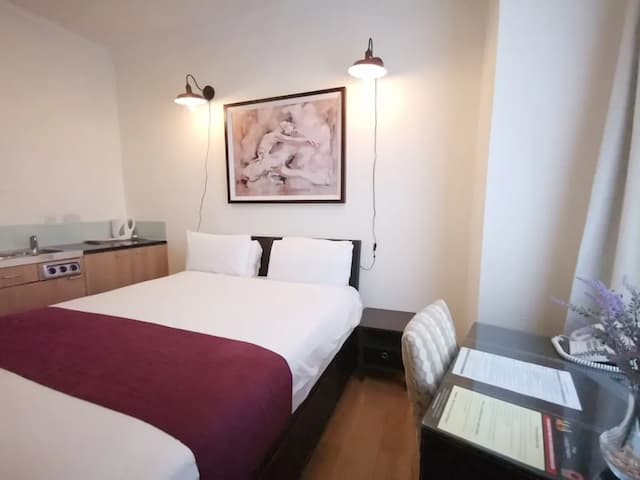 The Royale Chulan Hyde Park-Standard Double Room-1