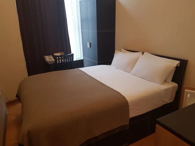 The Royale Chulan Hyde Park-Standard Double Room-8