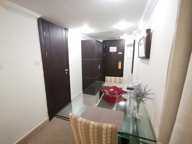 The Royale Chulan Hyde Park-Standard Twin Room (Basement or Ground Floor)-11