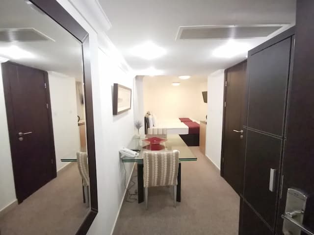 The Royale Chulan Hyde Park-Standard Twin Room (Basement or Ground Floor)-3