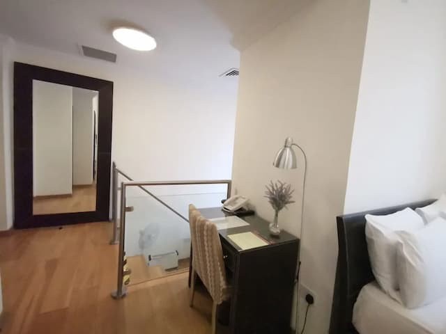 The Royale Chulan Hyde Park-Luxury Room-12