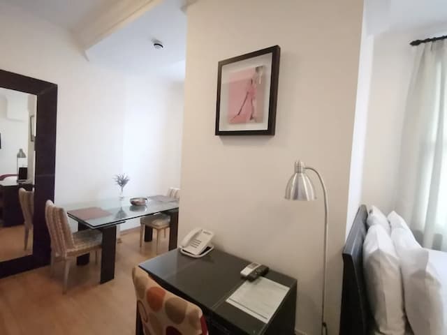 The Royale Chulan Hyde Park-Luxury Room-11