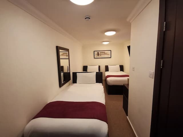 The Royale Chulan Hyde Park-Standard Triple Room-13