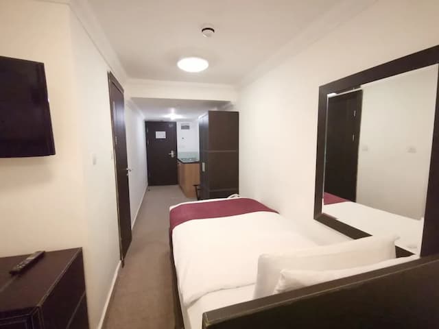 The Royale Chulan Hyde Park-Standard Triple Room-10