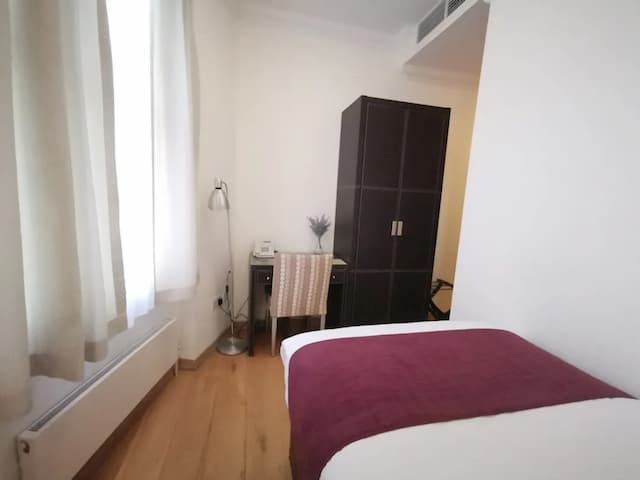 The Royale Chulan Hyde Park-Classic Single Room, 1 Twin Bed-9