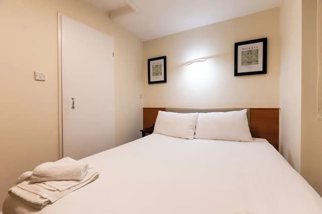 Belmont Hotel-Double Room, Ensuite-3