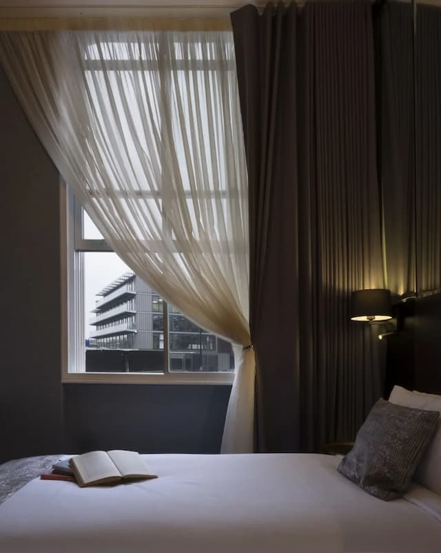 Camden Enterprise Hotel & Pub-Deluxe Double Room-7