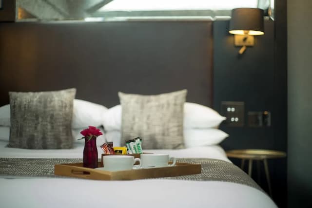 Camden Enterprise Hotel & Pub-Deluxe Double Room-6