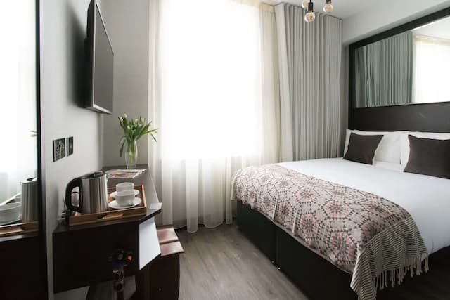 Camden Enterprise Hotel & Pub-Deluxe Double Room-2