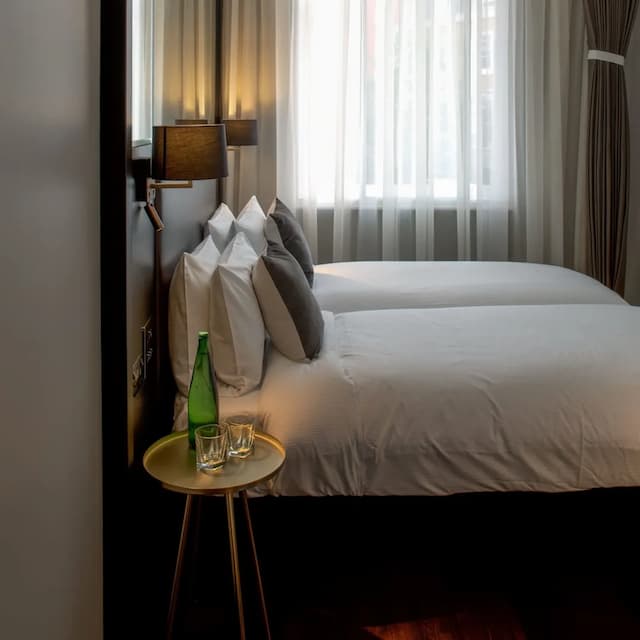 Camden Enterprise Hotel & Pub-Deluxe Double or Twin Room-3
