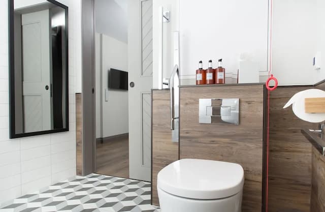 Residence Inn by Marriott London Tower Bridge-Accessible Suite for the accessible (disabled) studio suite-12