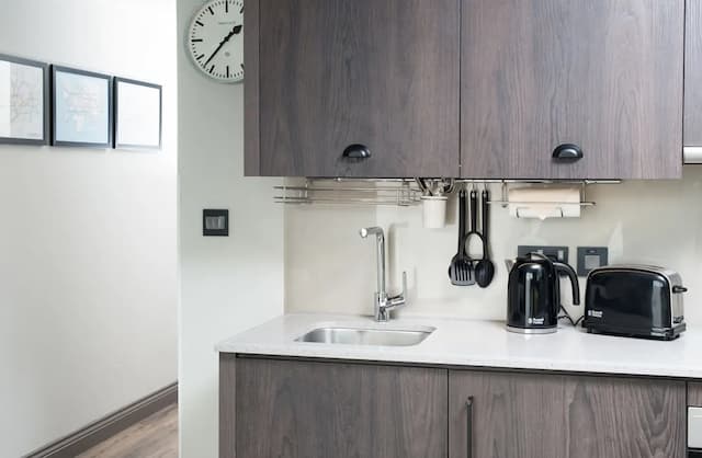 Residence Inn by Marriott London Tower Bridge-Accessible Suite for the accessible (disabled) studio suite-9