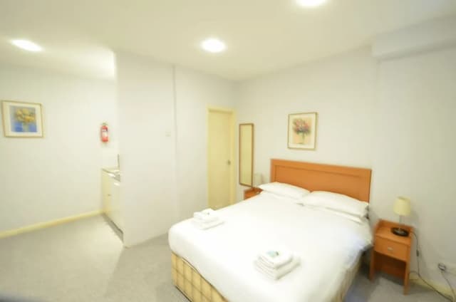 Amber Residence Hotel-Studio, Ensuite (Double Lower Floor)-11