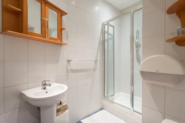 Amber Residence Hotel-Studio, Ensuite (Double Lower Floor)-4