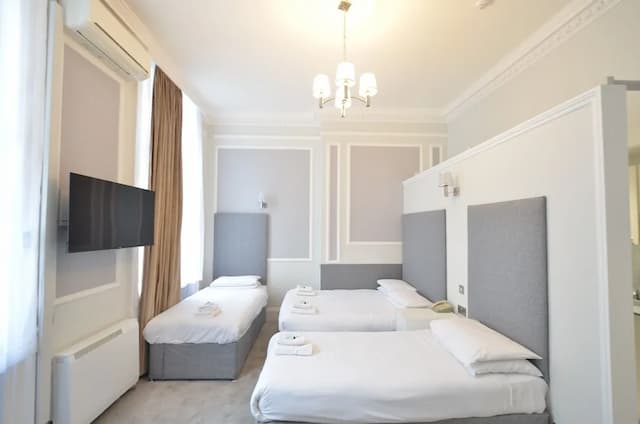 Amber Residence Hotel-Family Studio, Ensuite (-Air-condition)-1