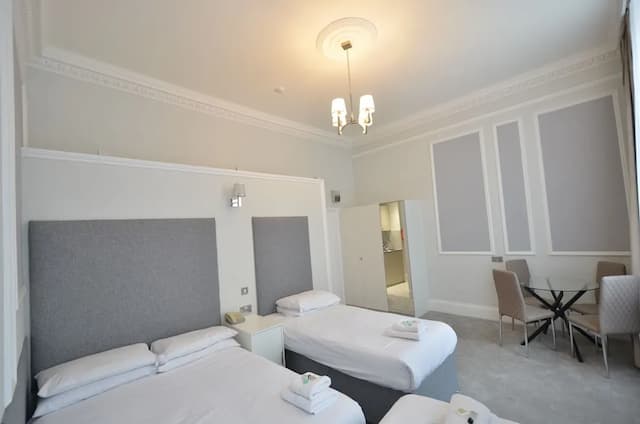 Amber Residence Hotel-Family Studio, Ensuite (-Air-condition)-9