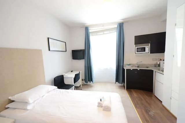 Amber Residence Hotel-Standard Studio, Ensuite (Twin Upper Floor)-22