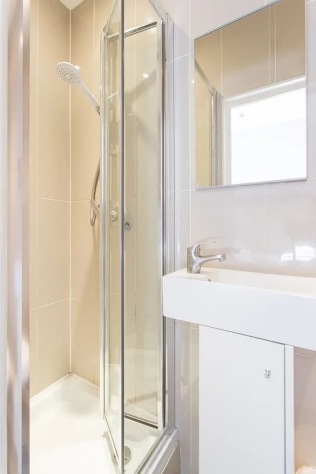 Amber Residence Hotel-Standard Studio, Ensuite (Twin Upper Floor)-11