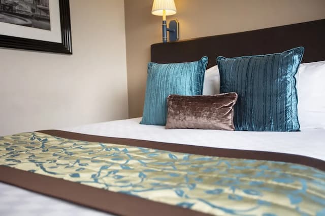 더 타워 호텔, 바이 시슬-더블룸-4