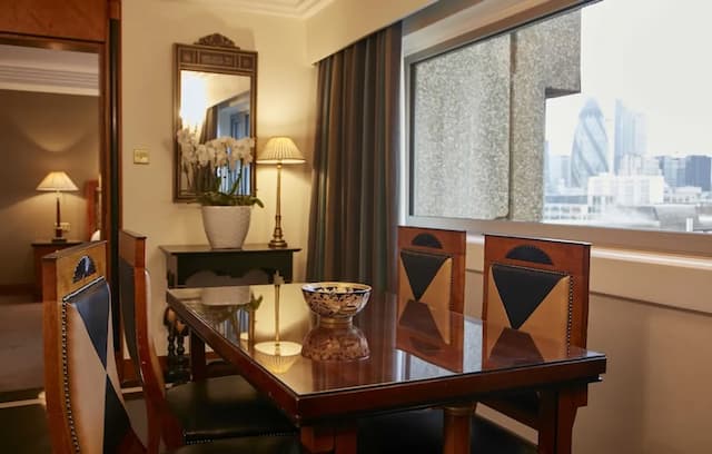 더 타워 호텔, 바이 시슬-스위트, 더블침대 1개-9