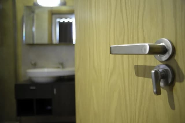 Kings Cross Inn Hotel-Twin Room, 2 Twin Beds-8