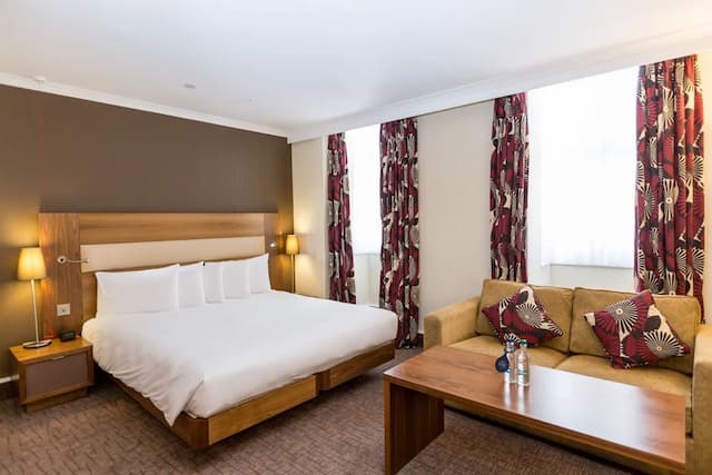 힐튼 런던 올림피아-주니어 스위트, 더블침대 1개-3