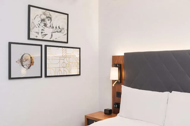 힐튼 런던 올림피아-프리미엄룸, 더블침대 1개-2