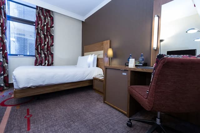 힐튼 런던 올림피아-싱글룸-4