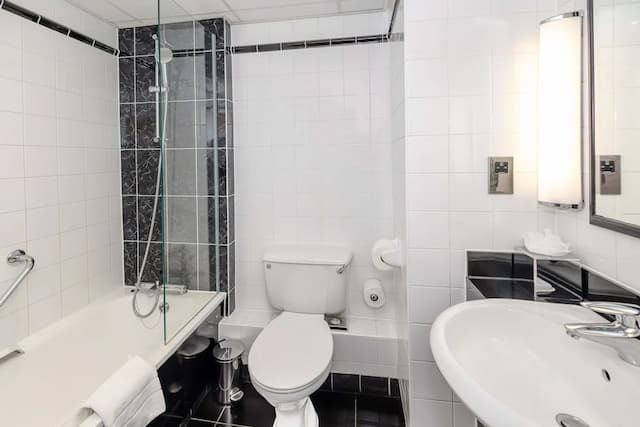 힐튼 런던 올림피아-디럭스 더블룸-10