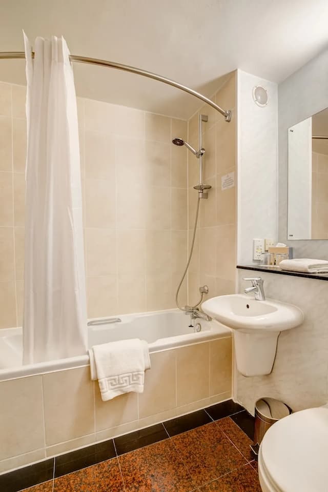 Copthorne Tara Hotel London Kensington-高级房, 2 张单人床-5