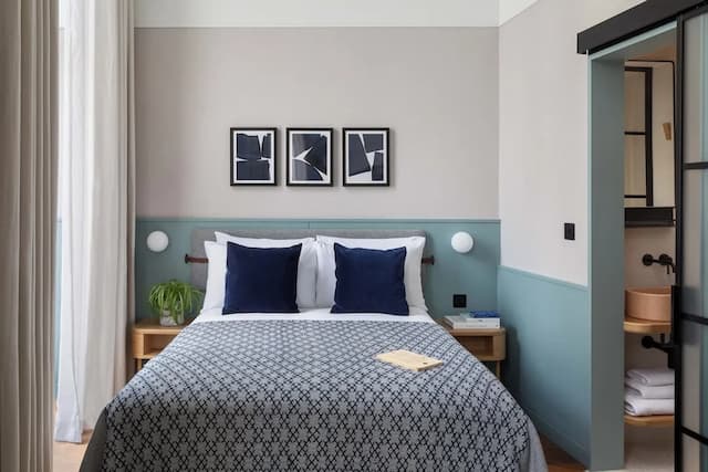 Inhabit Queen's Gardens, a Member of Design Hotels-Roomy-5