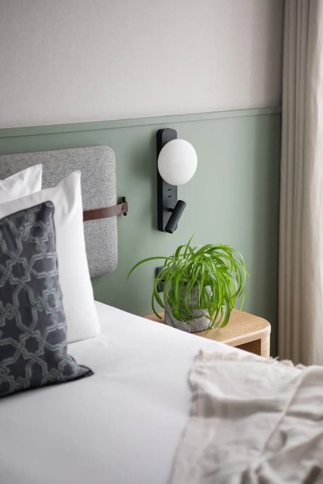 Inhabit Queen's Gardens, a Member of Design Hotels-Super Roomy Twin-3