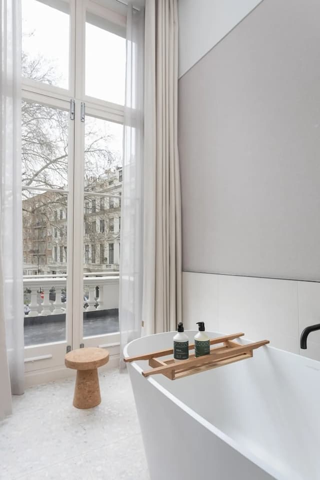 Inhabit Queen's Gardens, a Member of Design Hotels-Queens Suite-3