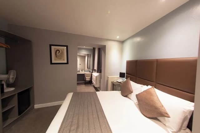 Duke of Leinster-Double Room-7