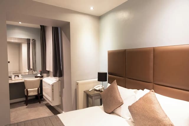 Duke of Leinster-Double Room-3