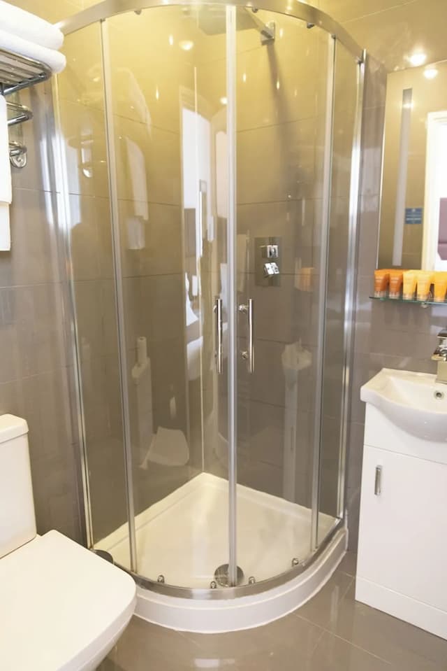 Duke of Leinster-Twin Room-4