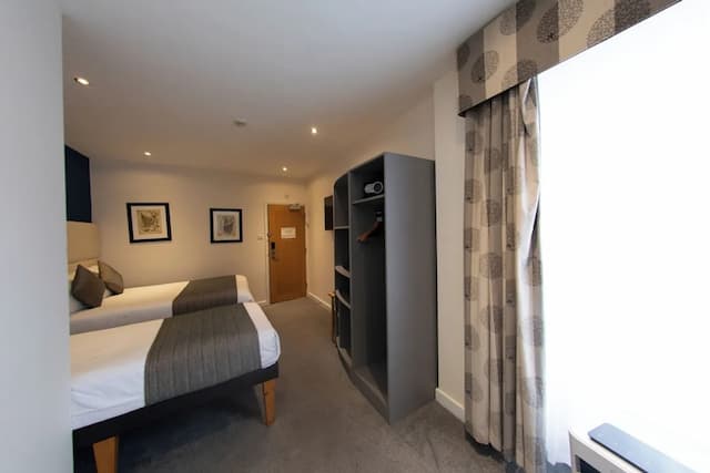 Duke of Leinster-Twin Room-2