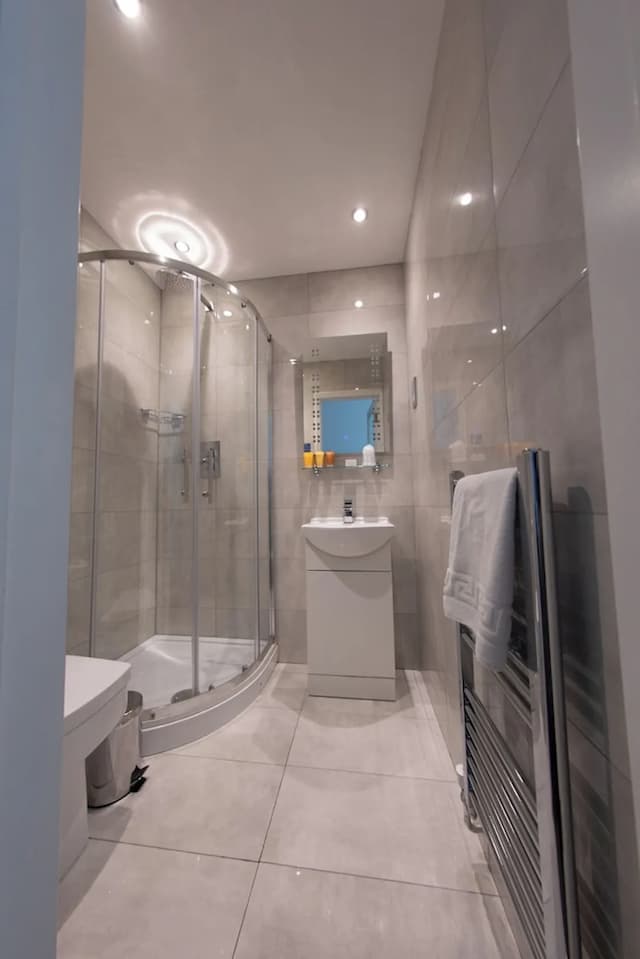 Duke of Leinster-Quadruple Room-16