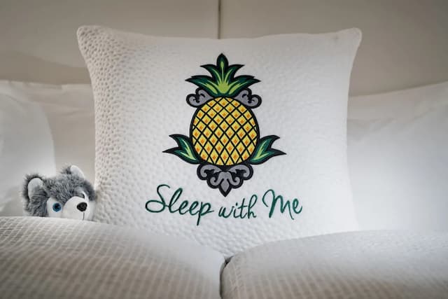 Staypineapple, The Maxwell Hotel, Seattle Center Seattle-Room, 2 Queen Beds-3