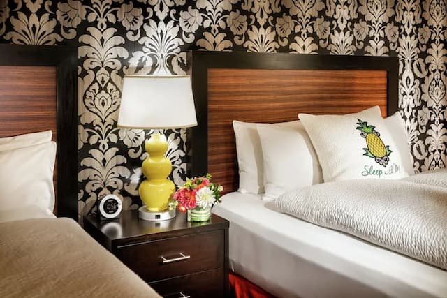 Staypineapple, The Maxwell Hotel, Seattle Center Seattle-Room, 2 Queen Beds-2