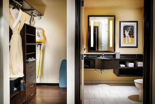 Staypineapple, The Maxwell Hotel, Seattle Center Seattle-Suite, Multiple Beds (Maestro)-7