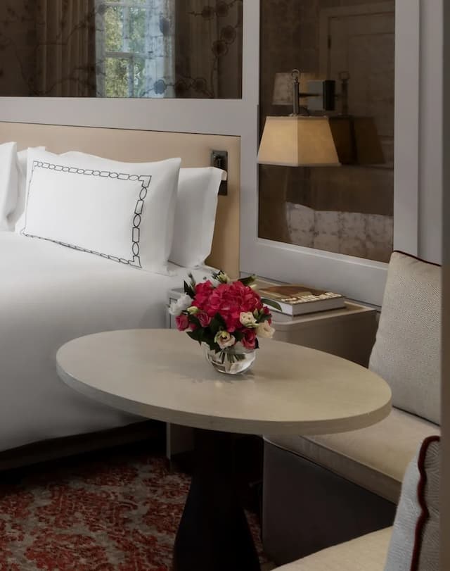 The Biltmore Mayfair-Deluxe Room, 1 King Bed (Grosvenor Square View)-2