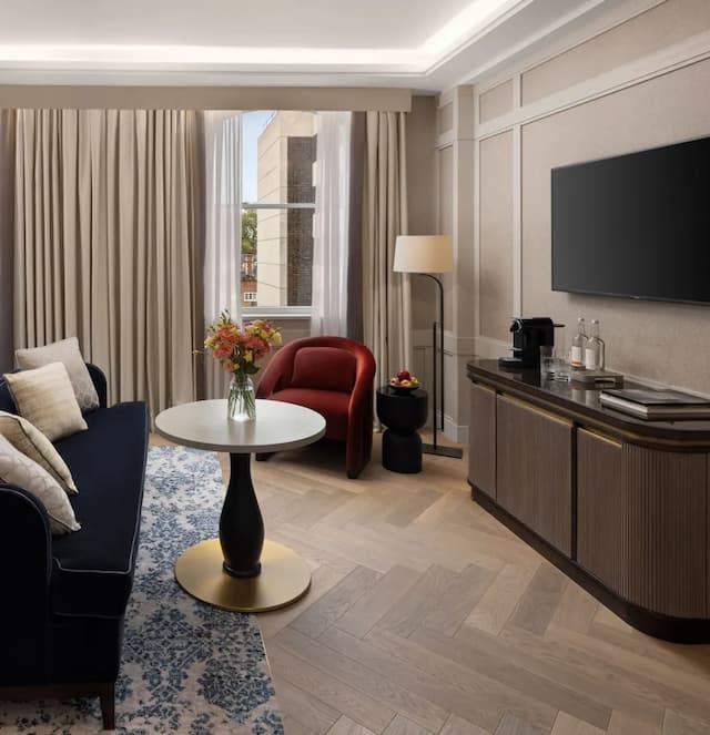 The Biltmore Mayfair-Grand Room, 1 King Bed (Deluxe)-2