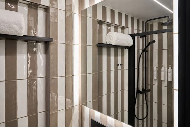 Four Points Flex by Sheraton London Euston-Room, 1 Double Bed (Compact 10sqm)-7